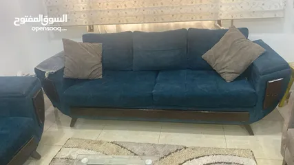  1 كنب للبيع حاله جيده
