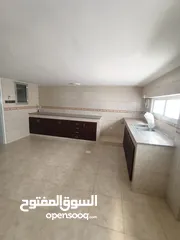  28 Madint sultan Qaboos luxury stand alone villa for rent بمدينة السلطان قابوس فيلا مستقله 5غرف للايجار