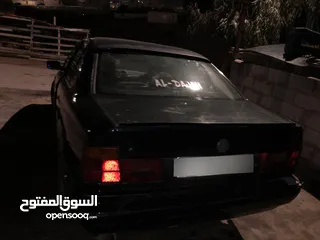  2 بي ام دبليو 520 موديل سنه 1992 للبيع رن واستفسر عالرقم اللي بالوصف