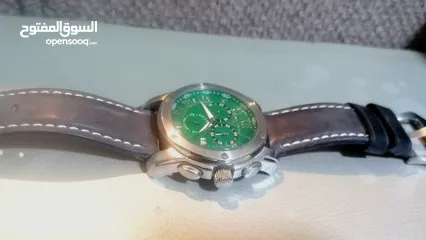  2 ساعات وارد الكويت سعر خاص للكميه اقرأ الوصف