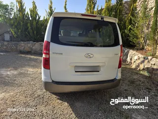  18 باص هيونداي H1 2011 فحص كامل 7 جيد بحالة الوكالة بسعر مميز
