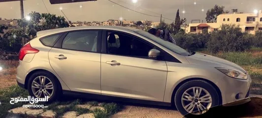  1 فورد فوكس ستيشن 2014  خالية من القص طولي عرضي