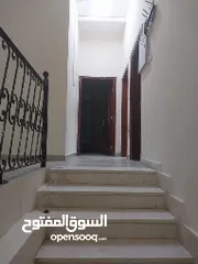  13 شقق واستديوهات