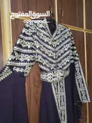  1 قفطان عنابي