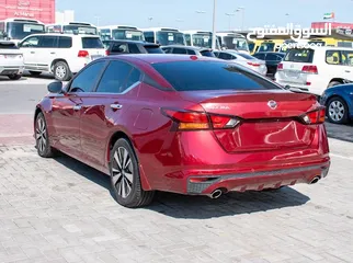  4 Nissan Altima 2019 very clean