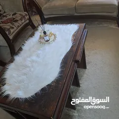  2 خزانه احذيه مع طاوله