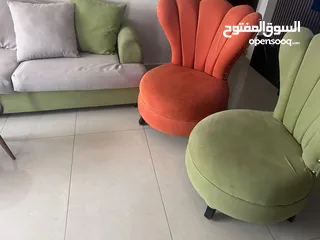  5 كنب للبيع ثلاثيه وثنائيه ومفردتين