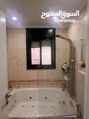  25 روف مفروش حديثا مساحة 400 م طابق 6 تشطيب سوبر ديلوكس حديثا للبيع الطيرة دوار نبيل عمرو دون وسطاء