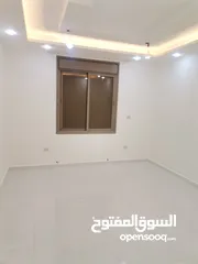  8 شقه راقيه جدا ثاني فني 160م للبيع جنوب بوابه اللوازم لجامعه اليرموك خلف صيدليه الرازي
