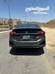  9 هوندا كلاريتي