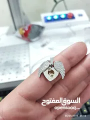  3 فايبر ليزر  لنقش والحفر ورسم باعلى دقه   الماكينه ما بتعوض  مشروع مرتب ودخله ممتاز