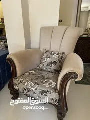  5 طقم للبيع بحالة ممتازة