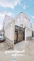  12 فله للبيع اليمن صنعاء حي دارس قريب كل الخدمات شارعين دو ودور الثاني مرفت للسقف