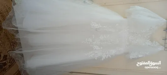  11 فساتين زفاف عدد 2 من jolly chic  مقاس xl  و 4xl للبيع