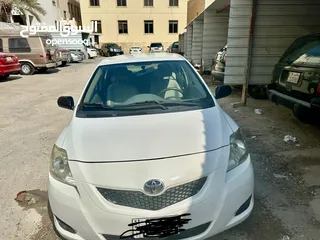  5 Toyota Yaris 2011