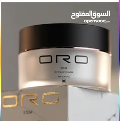  2 سيروم ORO غني بـ الذهب عيار 24 قيراطًا والـ ببتيدات، يجدد البشرة ويمنحها إشراقة شبابية عميقة وملمسً