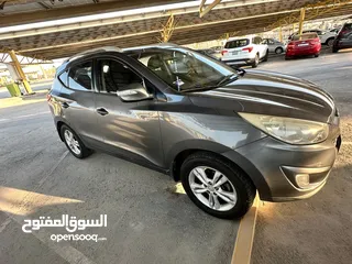 6 Hyundai Tucson 2013 2.0L full option for sale..