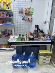  6 بقاله للبيع