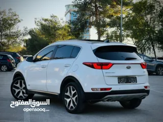  4 KIA SPORTAGE GT LINE