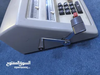  4 آلة حاسبة قديمة ( انتيكا ) ميكانيكية