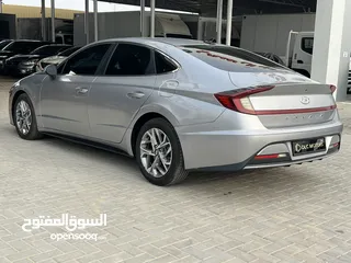  5 Hyundai Sonata mid option 2021 in excellent condition and good price only 1000 per month