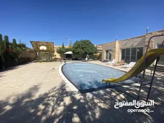  8 Mini resort