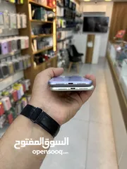  2 Iphone 11 بنسخة 128GB مستعمل بحالة الجديد