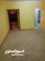  3 شقة بزايد 70 متر على الشارع الرئيس ارضى مرتفع بمدخل خاص
