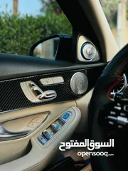  18 Mercedes C300 2019