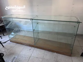  8 اثاث ولوازم محل البسه
