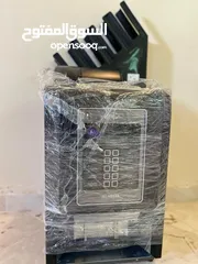  1 ماكينة قهوة