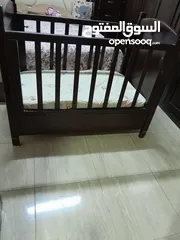 2 تخت بيبي بحالة جيدة جدا