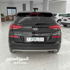  7 هونداي توسان نخب اول بسعر مميز 4/4