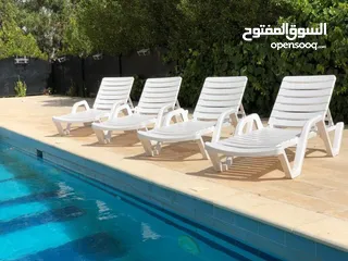  1 كراسي مسبح بلاستيك مقوى