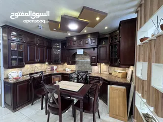  2 مطبخ بلوط ومطبخ pvc ومطبخ خشب هاي جلوس مع اكسسواراتهم فرن وغاز ومجلى