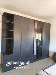  16 خزائن زجاج