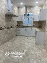  4 للإيجار شقة في غرب عبد الله المبارك (المجد) أول ساكن