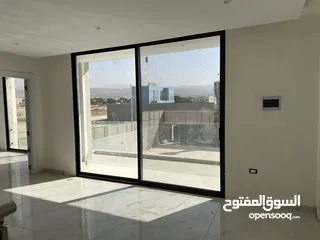  14 شاليه للبيع