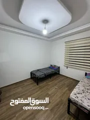  18 شقه ارضيه مع تراس مفروشه لايجار للعائلات فقد