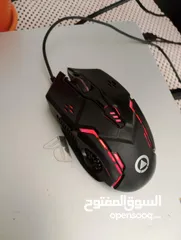  3 بليستيشن 4 اسلم فضي للبيع