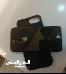  2 تلفون من نوع الايفون 8 بلس حاله ممتازه بنراعي ضروف الناس