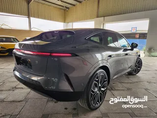  22 شانجان افاتار موديل 2023 AVATR 11 دفع كلي AWD وثنائي