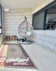  5 شقة للبيع بسبب السفر