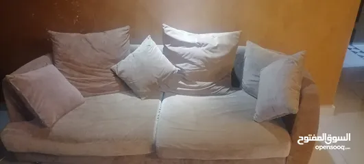  1 كنب وحوض سمك
