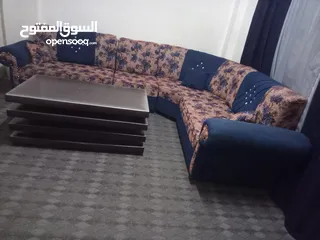  2 بيع كنب وطاولة