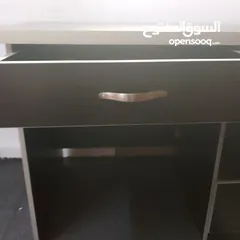  6 مكتب ممتاز جداً للدراسه و للكمبيوتر