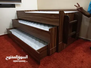  25 تخوت طابقين مع تخت اضافي من الأسفل مع درج وجوارير وارفف من وسط التخت سرير شبابي وأسرة سرير