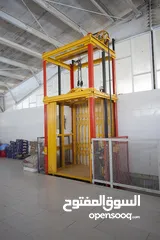  4 Hydraulic Cargo Lift