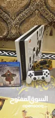  1 ps4 pro مع جهازين ولعبة نظييف جدا