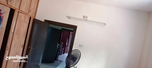  5 منزل مستقل في الزرقاء الزواهرة حي الجبر للبيع.............................